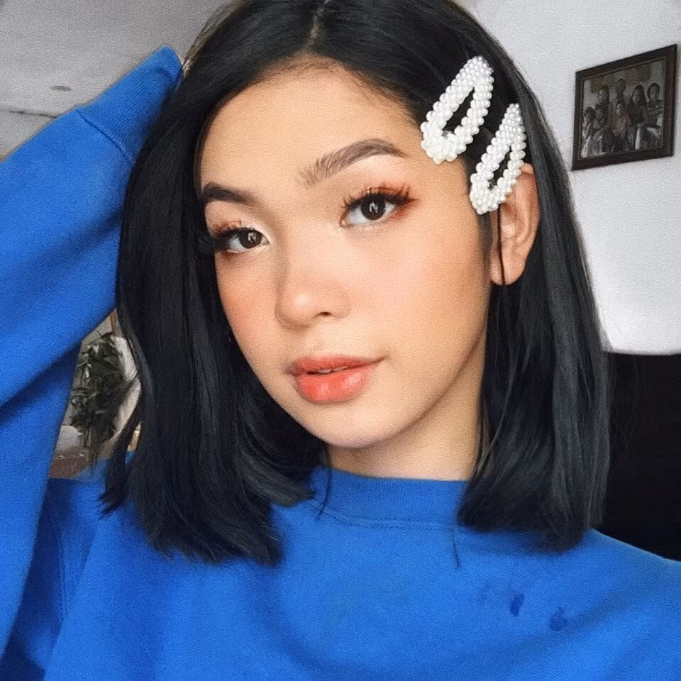 Nhờ được truyền cảm hứng và học hỏi qua những clip dạy trang điểm, chàng trai Philippines giả gái càng có thêm động lực để thực hiện những bức ảnh của mình.