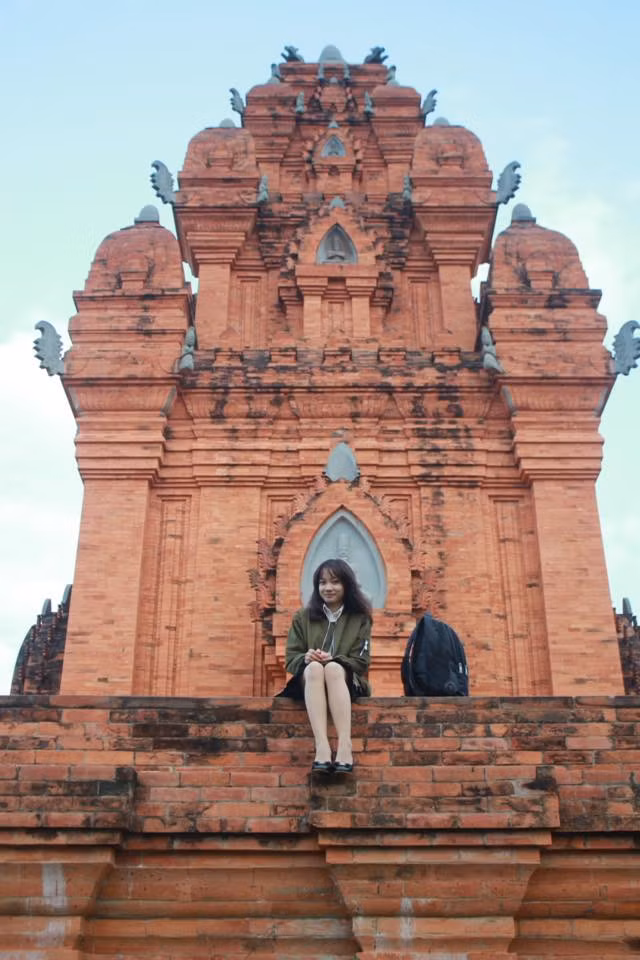 Không ít các bạn trẻ đã tranh thủ cuối tuần để tới làng văn hóa các dân tộc để "sống ảo".