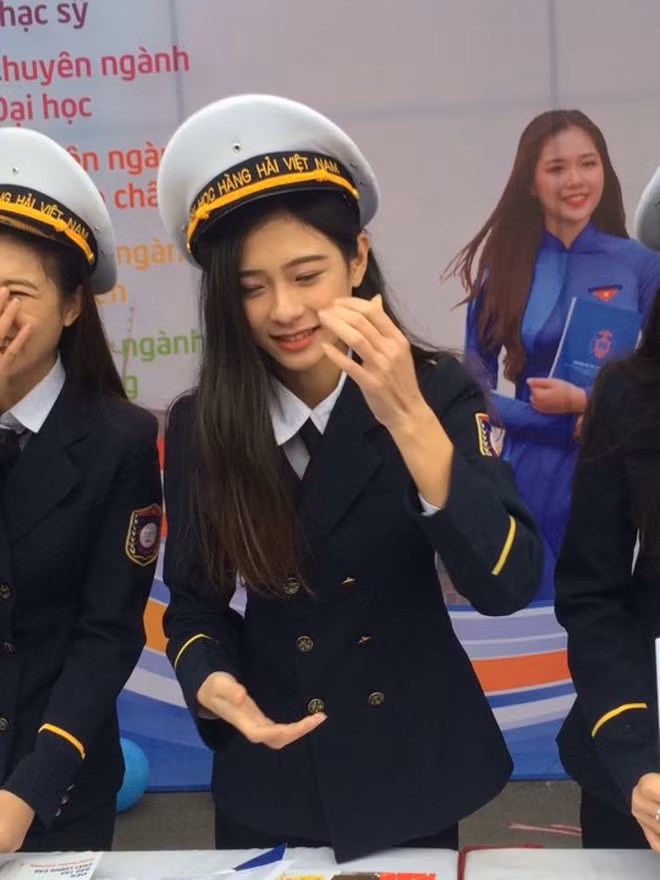 Thùy Diệu là sinh viên lớp Kỹ thuật môi trường 56 thuộc trường Đại học Hàng Hải Việt Nam.