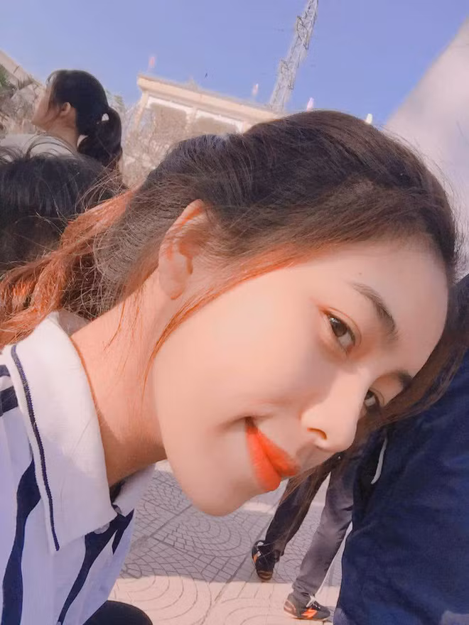 Chia sẻ về lễ hội vật của mình, Phương Thảo chia sẻ: "Năm nay làng mình có 3 nữ thi đấu vật thì mình về thứ 2 và giành được giải thưởng là 2 triệu đồng, người về nhất được 7 triệu đồng và về cuối được 1 triệu. Cô gái chiến thắng chung cuộc là người được học hành bài bản về thể thao. Còn mình thì là học sinh cấp 3 thôi nhưng rất tự tin ở thể lực của bản thân. Mình cao 1m66 nặng 51kg và rất ưa vận động".