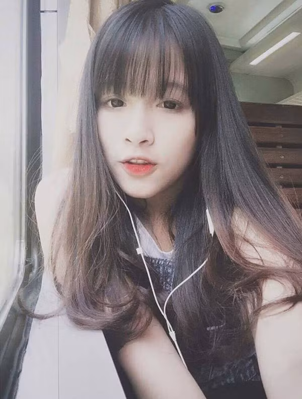 Với nhan sắc và tài năng âm nhạc của mình, Trà my từng là đại diện trường THPT Đông Hà tham gia cuộc thi văn nghệ và đạt giải Ba cấp tỉnh.