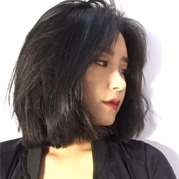 Instagram của Phương Nhi hiện có hơn 7000 người theo dõi. Tuy không đăng tải quá nhiều hình ảnh cuộc sống của cô bạn này mà chỉ đơn thuần một vài bức ảnh góc mặt đẹp.