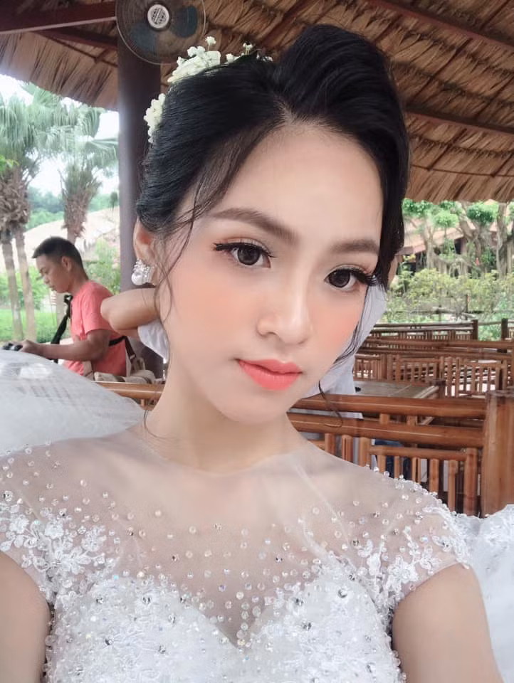 Huyền Nga bật mí nếu có cơ hội được mời tham gia diễn xuất, người cô mong muốn được đóng cặp là diễn viên Thu Quỳnh.