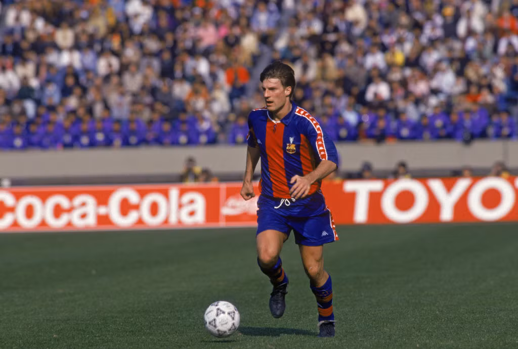 Michael Laudrup là một trong những tài năng bóng đá xuất sắc nhất lịch sử mà bóng đá Đan Mạch có được. Trong sự nghiệp thi đấu, tiền vệ công tài hoa người Đan Mạch luôn được biết đến như là một tiền vệ tài năng, kỹ thuật và nhãn quan tuyệt vời.