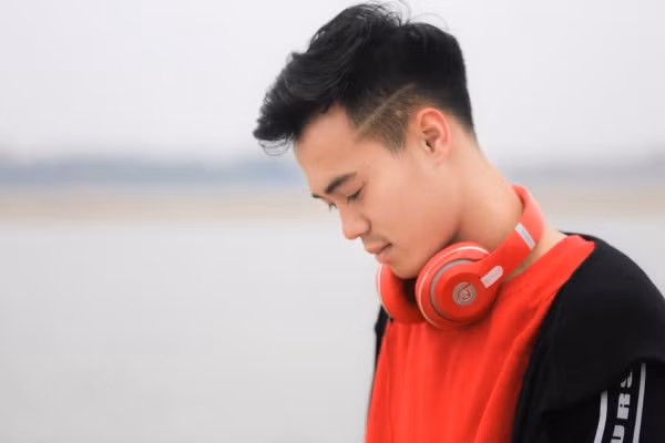 Văn Toàn và Xuân Trường thân thiết như anh em một nhà. Bộ đôi cầu thủ HAGL đã đồng hành cùng nhau trong sự nghiệp quần đùi áo số hơn 10 năm.