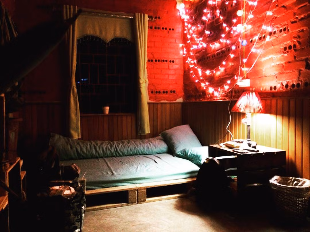 Đặc biệt, homestay được giới trẻ nhắc đến nhiều trong thời gian qua này còn trang bị thêm các loại bếp nước, thức ăn nhẹ mang đậm hương vị miền Tây Bắc.