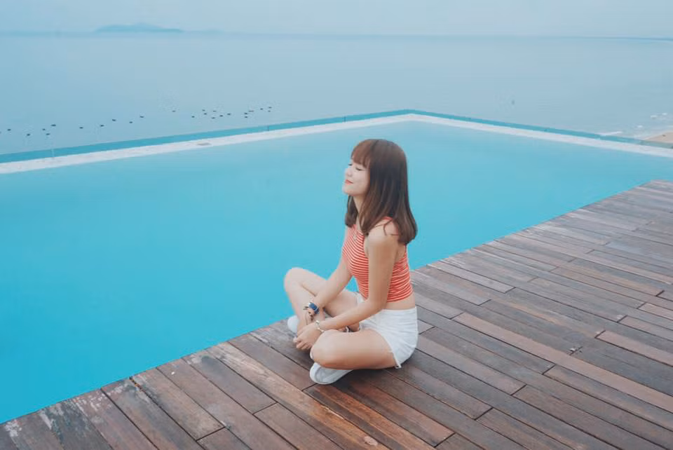 Ngoài sự xinh đẹp thì Minh Tâm là một cô gái tỏ ra vô cùng năng động khi cô thường xuyên góp mặt trong các sự kiện của trường báo cũng như một số tổ chức từ thiện mà cô làm thành viên.