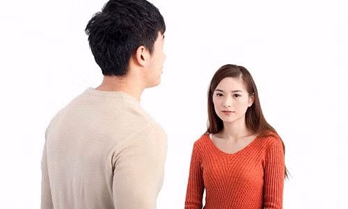 Ngay ly hon, chong cu cho toi 500 trieu doi lay mot viec 