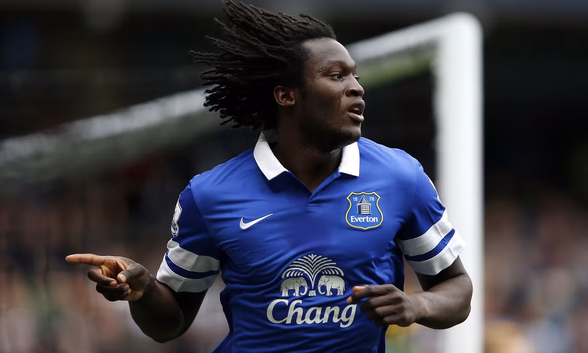 Đêm qua (21/11/2015), Romelu Lukaku đã chính thức điền tên mình vào cột mốc 50 bàn Premier League với bàn thắng vào lưới của Aston Villa trong chiến thắng 4 sao của Everton.