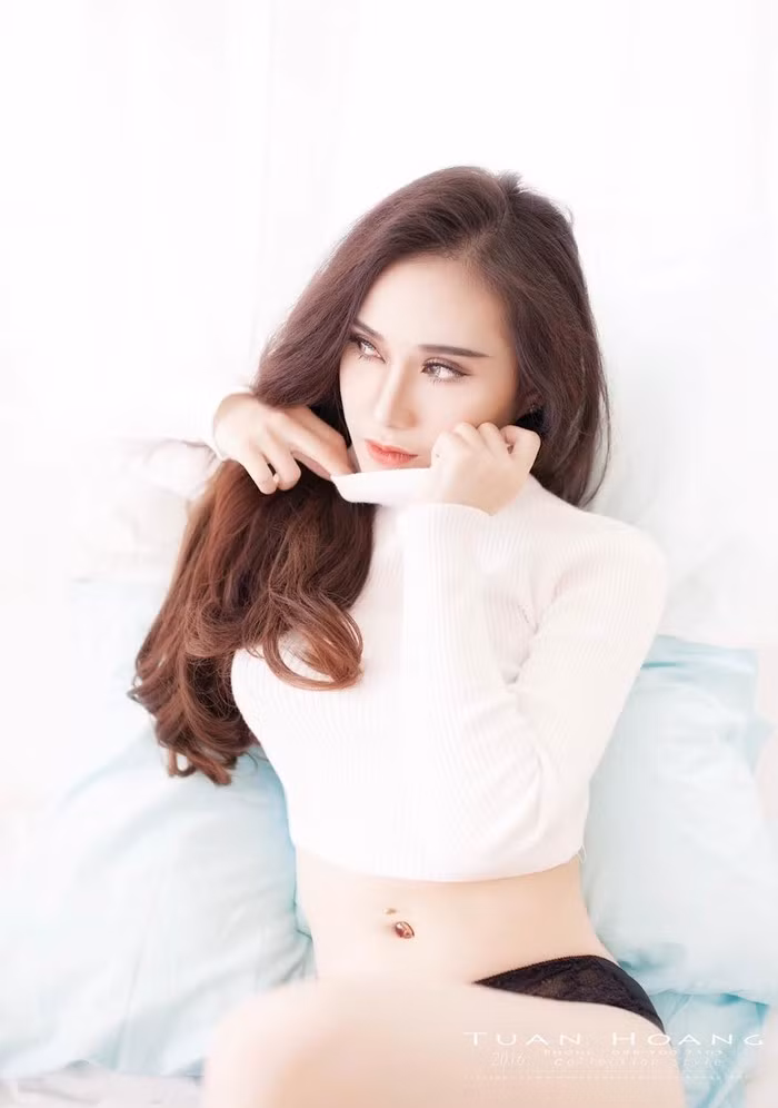 Theo nhận xét của bạn bè cũng như ê kíp từng làm việc với Quỳnh Như nhận xét: "Ngoài đời Như là một cô gái rất vui vẻ, hòa đồng nhưng khi đã bắt tay vào làm việc, cô bạn này thường rất nghiêm túc và đầu tư lớn về hình thể cũng như trang phục cũng như tỉ mỉ trong từng chi tiết".
