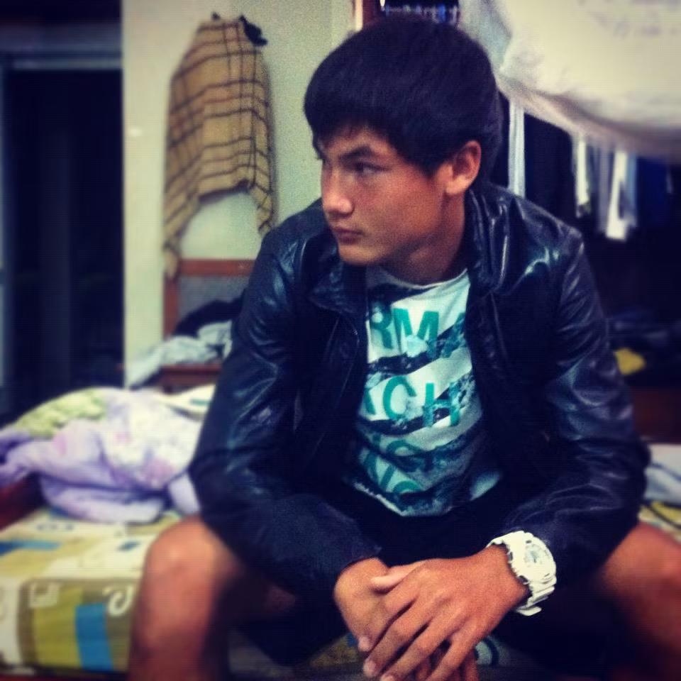 Ngay sau khi xuất hiện, Văn Mạnh cùng anh trai Văn Lâm của mình liên tục chiếm sóng MXH và ngay lập tức được các fan nữ tìm kiếm những hình ảnh bên lề.