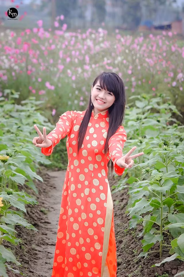 Nhưng đôi khi trong bộ ảnh mới đây của mình, My Ngốc vẫn có những cách tạo dáng rất trẻ con đúng với lứa tuổi của mình.
