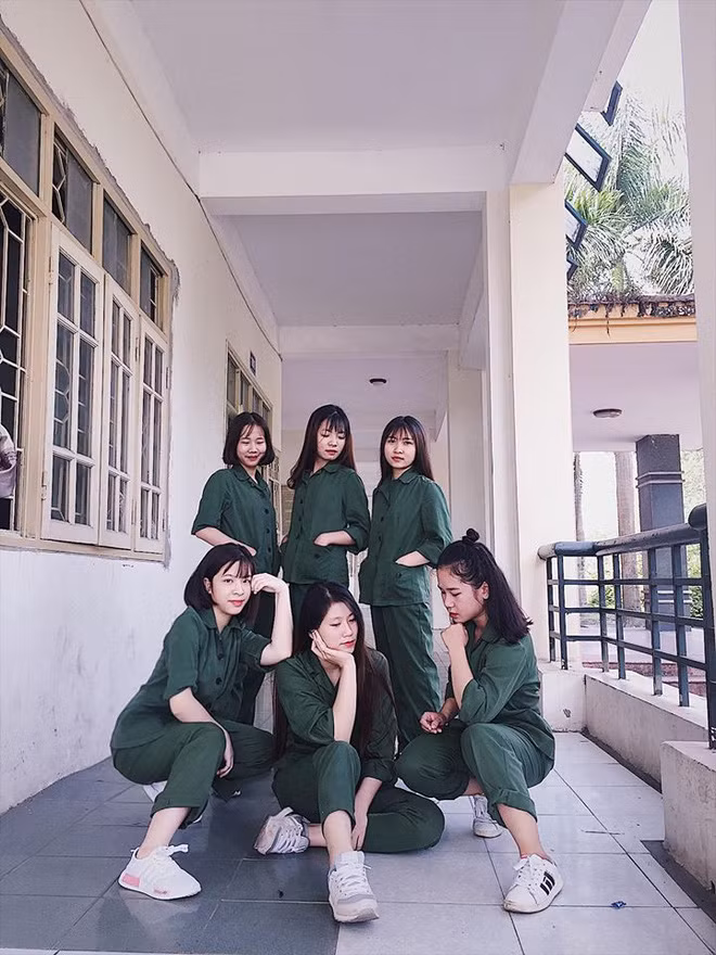 Nhiều người dành lời khen cho nhan sắc của tất cả các thành viên phòng Ngọc Hà bởi cô nàng nào cũng sở hữu ngoại hình vô cùng xinh xắn.