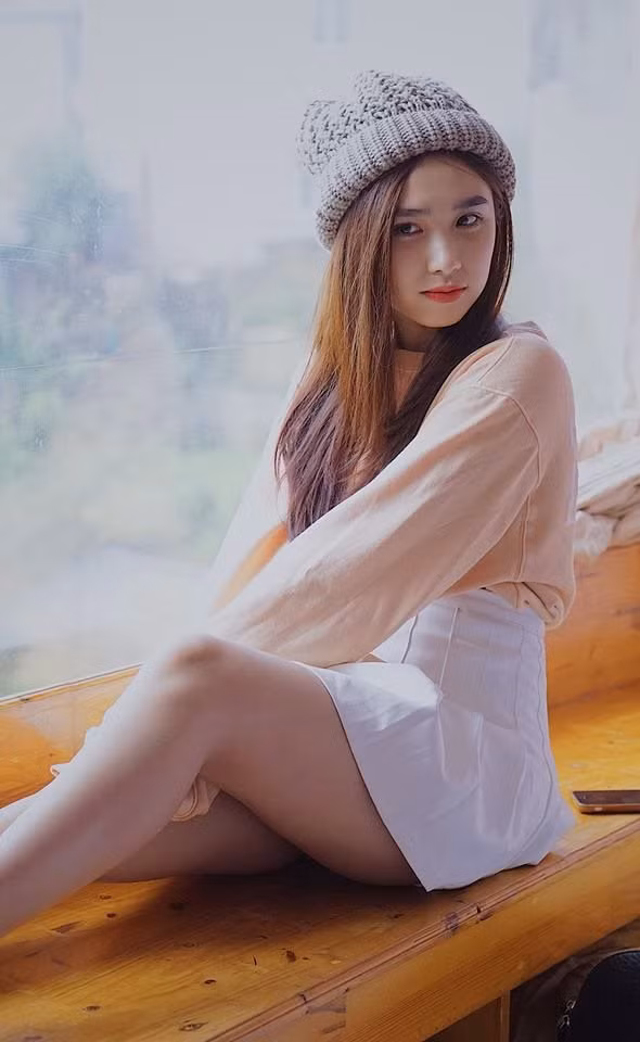 Chưa kể, chị gái của Thanh còn là chủ của một hệ thống spa chăm sóc sắc đẹp rất có tiếng ở Sài Gòn. Thanh hiện đang phụ giúp chị mình làm quản lý cho thương hiệu spa này.
