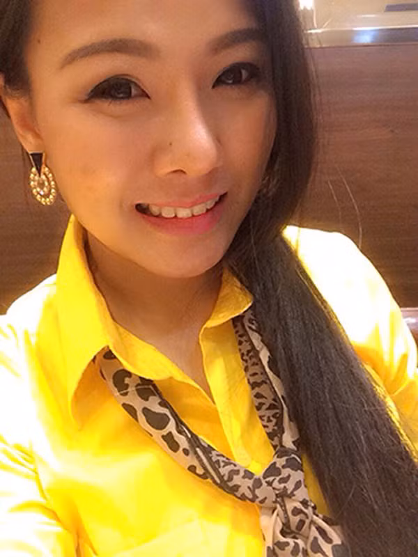 May mắn cho Stan rằng cô đã gặp được một bác sĩ cao tay. Chính vị bác sĩ này đã giúp Stan hoàn thành giấc mơ có một đôi mắt đẹp, có hồn hơn với 2 mí rõ ràng và tự nhiên.