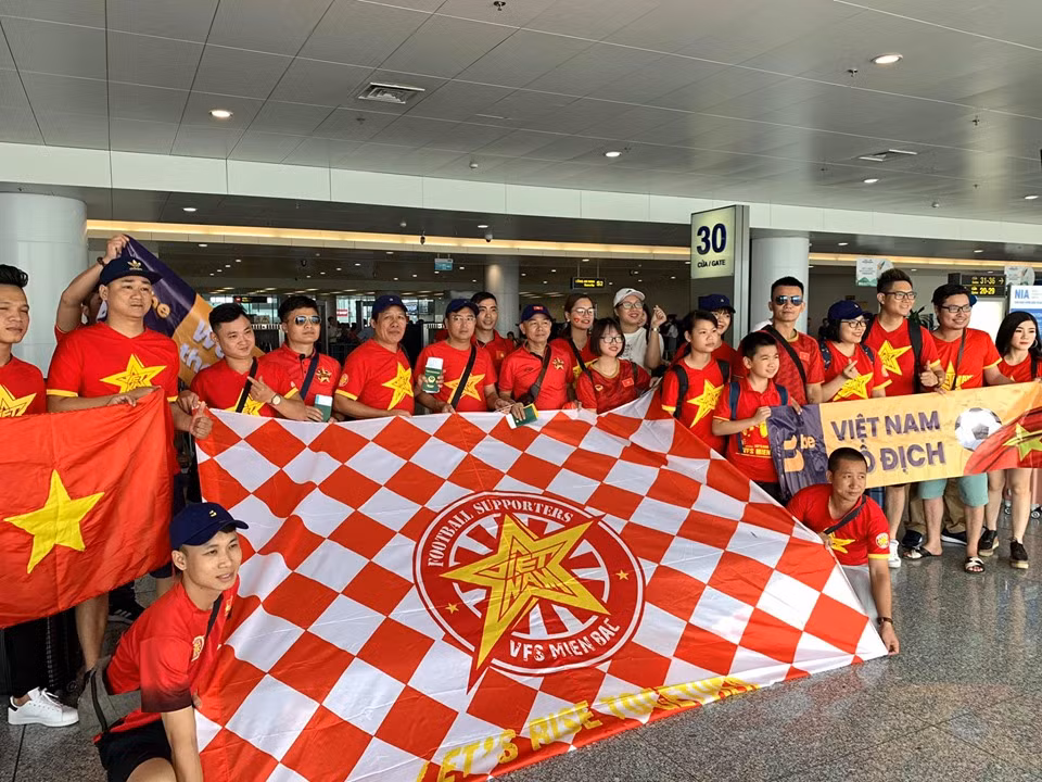 Tuyen VN co vien binh khung truoc tran gap Thai Lan