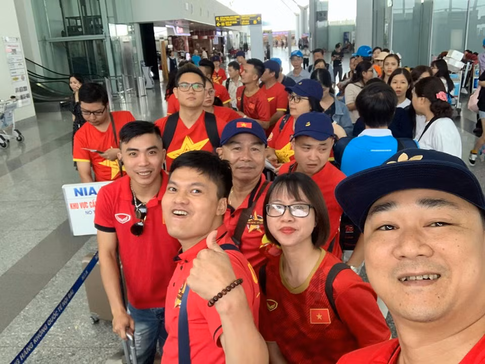 Tuyen VN co vien binh khung truoc tran gap Thai Lan-Hinh-2