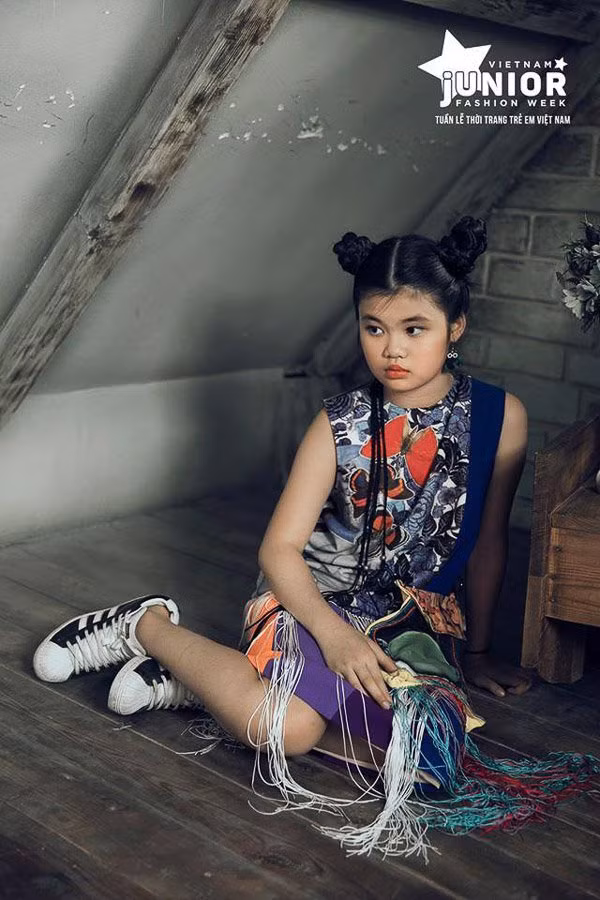 Trang Anh còn đoạt danh hiệu cao nhất tại cuộc thi Đại sứ Junior Miss Sea Star 2018.