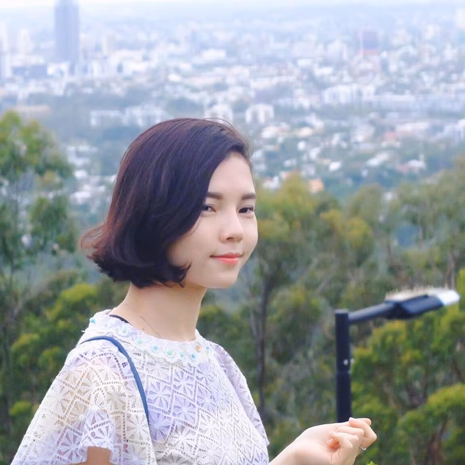 Trở thành tiếp viên hàng không là ước mơ của Tina, song công việc này cũng mang nhiều thách thức. Vậy nên, cô gái 27 tuổi tiết lộ, 4 năm trước, cô từng có ý định từ bỏ ước mơ của mình bởi nhiều lý do khác nhau.