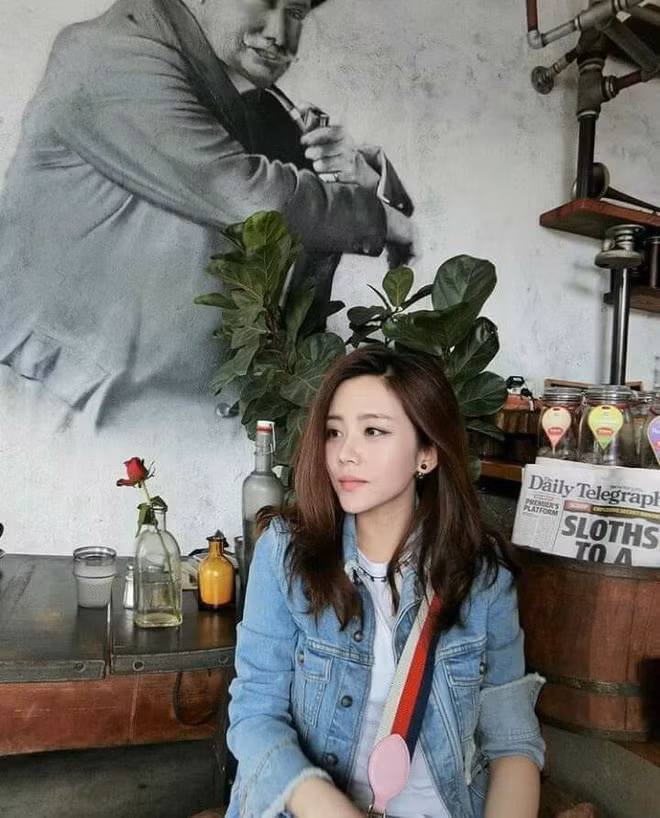 Qua những khoảnh khắc mà Thoại Liên chia sẻ trên MXH, người hâm mộ cũng phần nào hình dung ra được cuộc sống trong mơ của cô nàng hot girl 8X này.