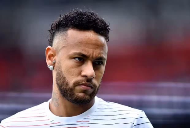 Chuyển nhượng bóng đá từ Marca cho biết, PSG sẵn sàng để Neymar ra đi với mức gia 258 triệu bảng. Đây là con số mà Barca hay Real có thể tiếp cận, nếu nuôi tham vọng chiêu mộ siêu sao người Brazil.