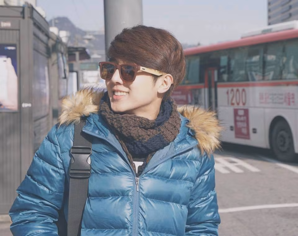 Đạo diễn trẻ Thái Lan - Worarit Ninklom hay còn được biết đến với nickname Ikapper sinh ngày 14/6/1987, hiện là đạo diễn trực thuộc CEO 9Naa Production Co.,Ltd và kênh truyền hình Thai CCTV.