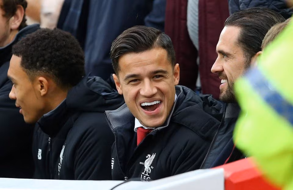 PSG bí mật thảo luận cho Coutinho: Theo nguồn tin từ Pháp, người đại diện của Philippe Coutinho đã có mặt tại London hôm thứ Hai để thảo luận về một cuộc chuyển nhượng trong mùa Hè.