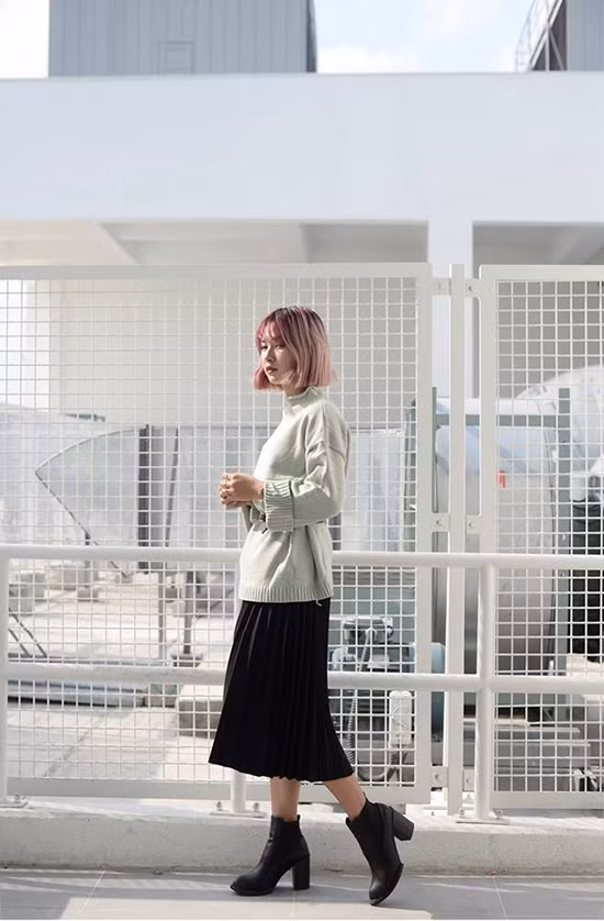Những bức ảnh cá tính với phong cách street style được các bạn trẻ thể hiện tại bãi đỗ xe tầng thượng khu trung tâm thương mại.