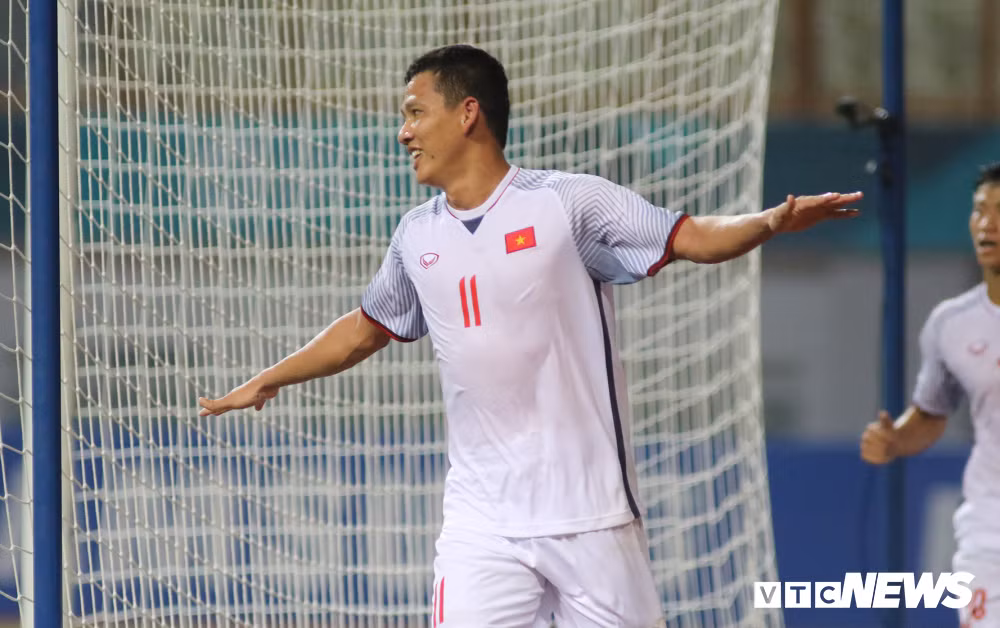 Thang de Nepal, Olympic Viet Nam vuot qua vong bang Asiad 18-Hinh-4