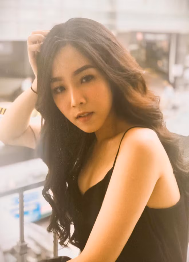 Thói quen Sarah thay đổi đầu tiên chính là không ăn tinh bột hay đồ ngọt. Đây quả là một thử thách bởi cô bạn gốc Việt này vốn là người hay ăn nhiều, nên thời gian đầu, cô đói chịu không nổi. Nhưng nhờ quyết tâm cao độ mà dần dần cô cũng quen.