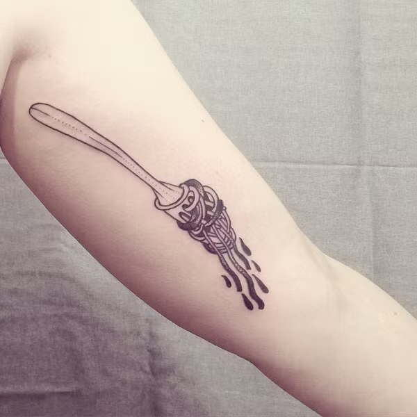 Còn với những fan cuồng mì Ý thì chiếc dĩa luôn là bạn đồng hành suốt cuộc đời.