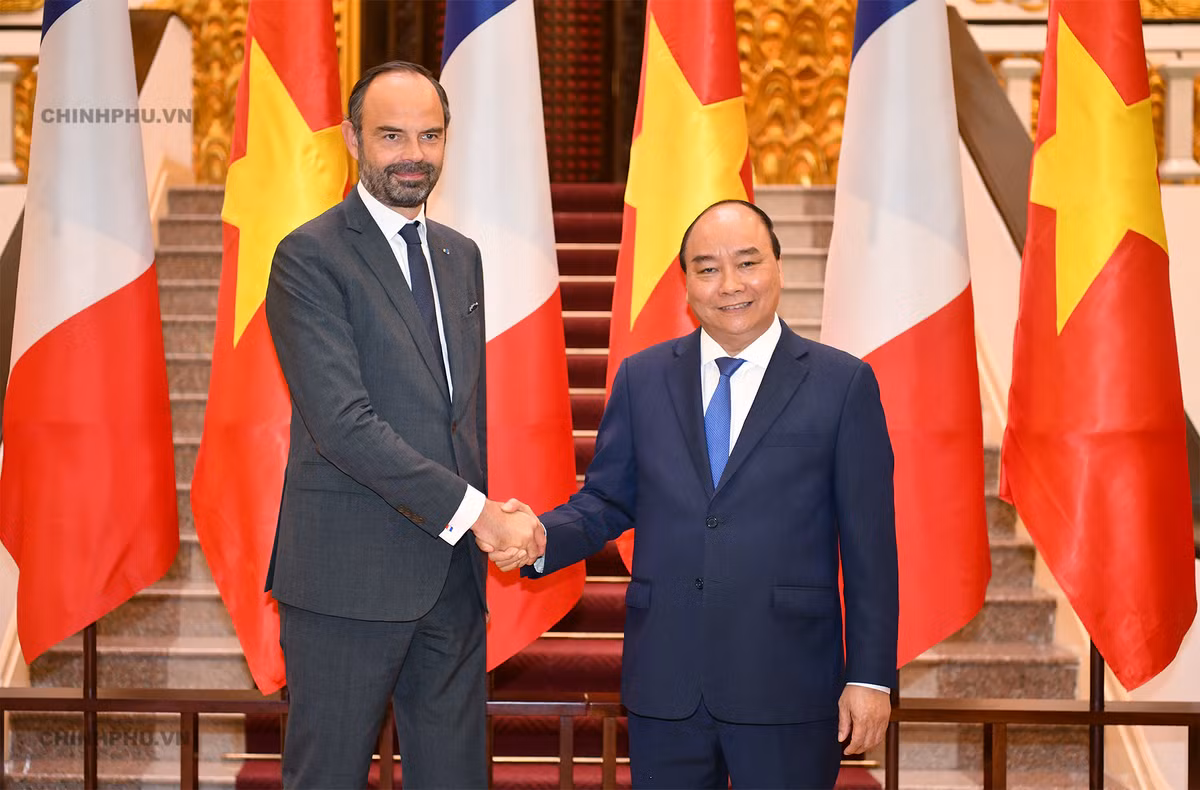 Thủ tướng Nguyễn Xuân Phúc và Thủ tướng Cộng hòa Pháp Édouard Philippe tại cuộc hội đàm. Ảnh: VGP/Quang Hiếu