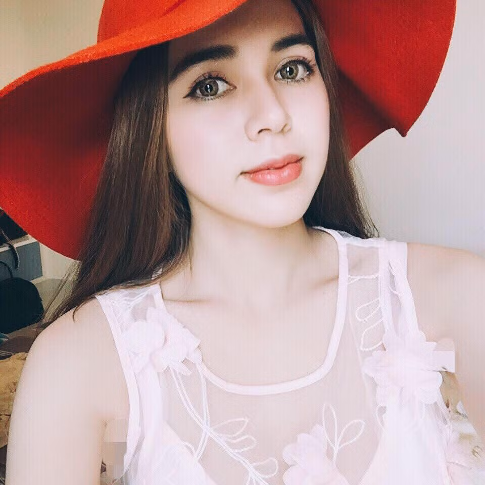 Dù được nhận xét có nét đẹp Tây, Mỹ Phương cảm thấy vui nhưng vẫn luôn khẳng định mình là một cô gái thuần Việt và luôn tôn trọng những giá trị truyền thống.