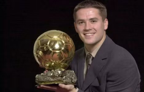 Michael Owen từng khoác trên mình chiếc áo của những CLB hàng đầu châu Âu như Liverpool, Real Madrid, Manchester United và có lúc tưởng chừng như danh hiệu Champions League đã rất gần khi Quỷ đỏ thành Manchester lọt vào trận chung kết năm 2011 nhưng cuối cùng lại để thua Barcelona.