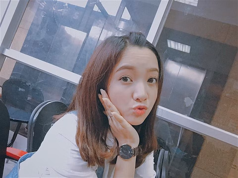Gia Linh tên thật là Nguyễn Thị Như Ánh, sinh năm 1997 đến từ Phú Yên, cô diễn viên trẻ này hiện tại đang là sinh viên năm 3 trường đại học Khoa học Xã hội và Nhân văn TP HCM. Với lối diễn xuất tự nhiên, khả năng biến hóa phong phú, hot girl 9X này nhận nhiều lời khen và sự chú ý của khán giả, nhất là các bạn trẻ.