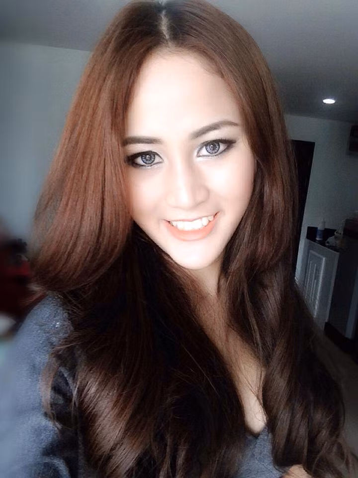 Với quyết tâm đẹp xuất sắc, Namkleng tiến hành phẫu thuật thẩm mỹ để có gương mặt hoàn mĩ hơn.