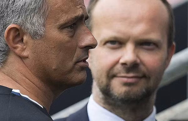 Tin chuyển nhượng bóng đá mới nhất từ Star, Mourinho đã có những hành động, phản pháo lại với lãnh đạo M.U trong bối cảnh đội gây thất vọng khi để Man City bỏ xa trên BXH. Ảnh: Star