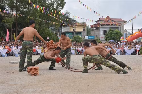 Đại tá Phạm Văn Phương, Bí thư Đảng ủy, Chính ủy Trường Trung cấp 24 Biên phòng cho biết: “Đợt biểu diễn võ thuật đặc biệt này được tiến hành ở khu vực cửa khẩu và biên giới thuộc 4 tỉnh, thành phố phía Bắc gồm: Hải Phòng, Quảng Ninh, Lạng Sơn, Lào Cai, nhằm nâng cao trình độ hiệp đồng, giữ vững an ninh trật tự trên địa bàn”.
