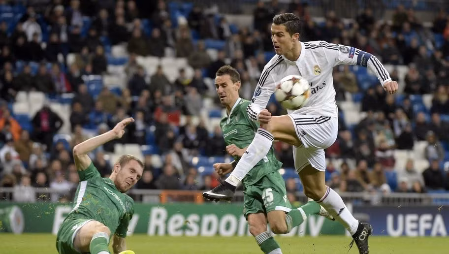 Mùa giải trước không phải là một năm trọn vẹn với cá nhân Cristiano Ronaldo, dù ghi tới 48 bàn sau 35 trận, đạt hiệu suất khủng khiếp 1.371, giành cả Chiếc giày Vàng nhưng chưa thể giúp Real đăng quang La Liga.