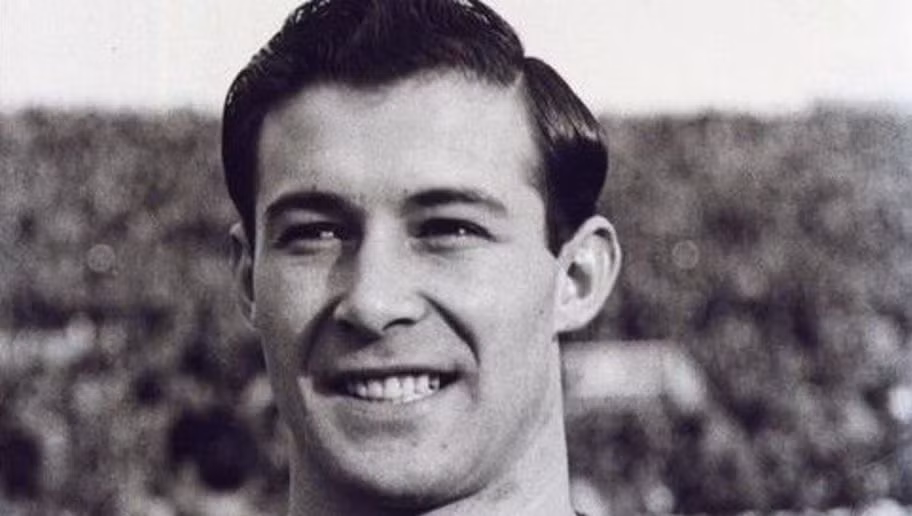 César, chân sút huyền thoại gắn liền với những thành công của Barcelona giai đoạn năm 1940, 1950. Đoạt 5 chức vô địch La Liga. 1 lần giành Pichichi với hiệu suất 1.167 bàn/trận. Ghi 28 bàn sau 24 lần ra sân ở mùa giải 1948/49.