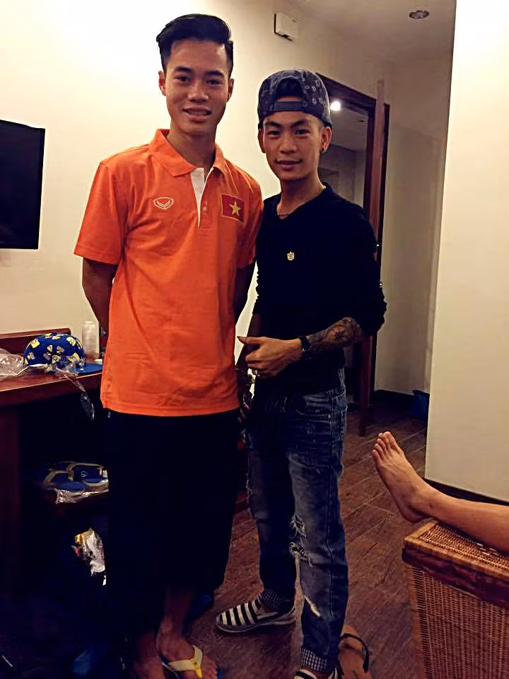 Kể từ khi HLV Miura lên nắm quyền tại ĐT Việt Nam hay U23 Việt Nam, người ta lại thấy một loạt cầu thủ có kiểu đầu mới trước khi bước vào tập luyện và điều này dường như đã trở thành thông lệ.