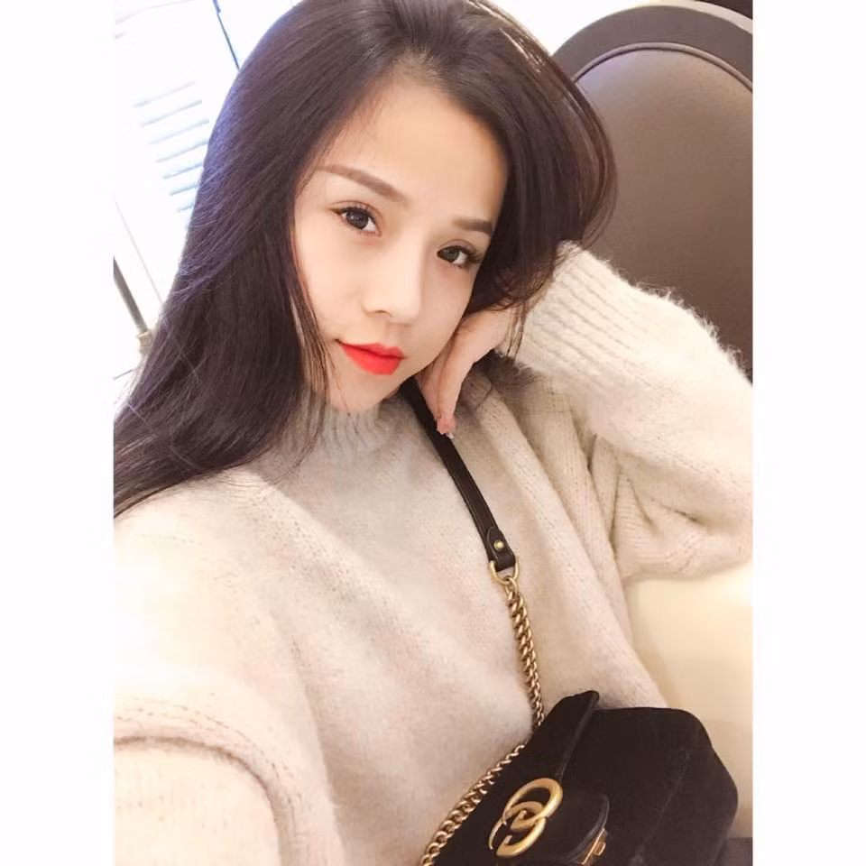 Sống tự lập, xa quê từ năm 18 tuổi và sau gần 10 năm, Võ Thương đã trở thành một cô gái mạnh mẽ, vững vàng, do đó sau những chuyện không vui xảy đến, cô vẫn điềm nhiên đón nhận, vượt qua một cách nhẹ nhàng.