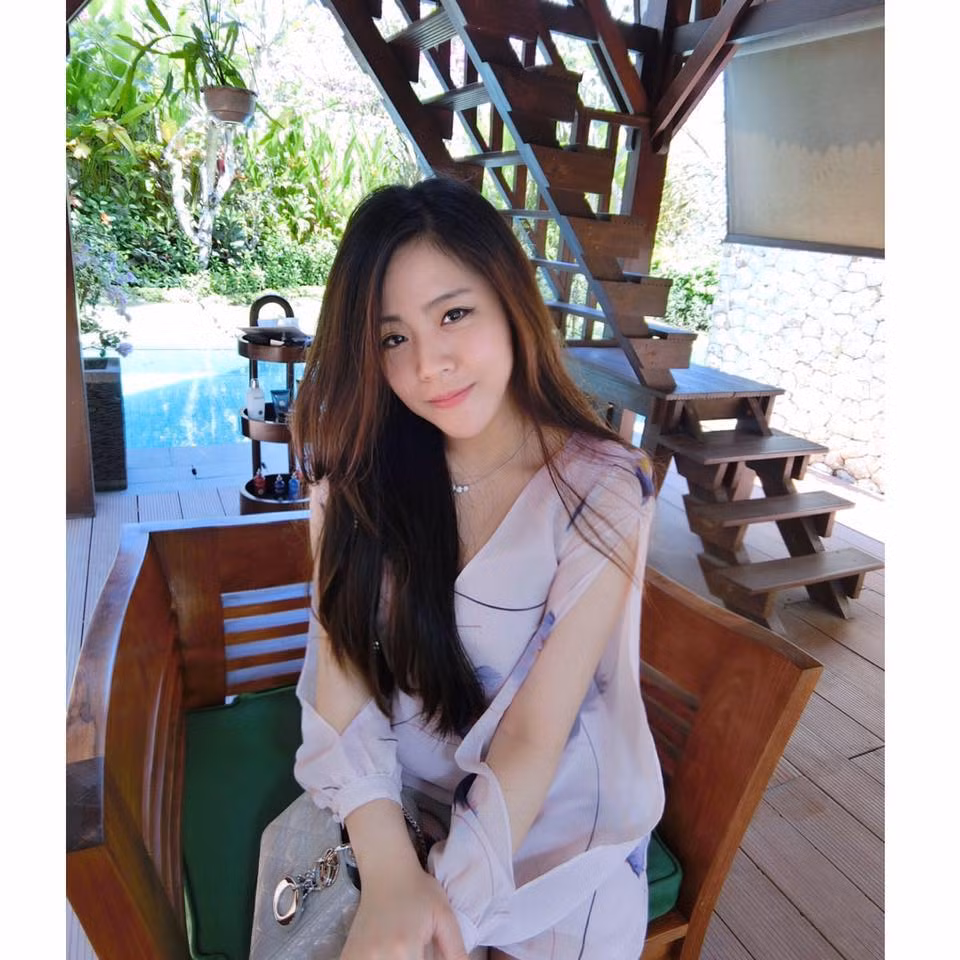 Những hình ảnh Ông Thoại Liên chia sẻ gần đây cũng nhận được nhiều sự quan tâm, chú ý của giới trẻ.