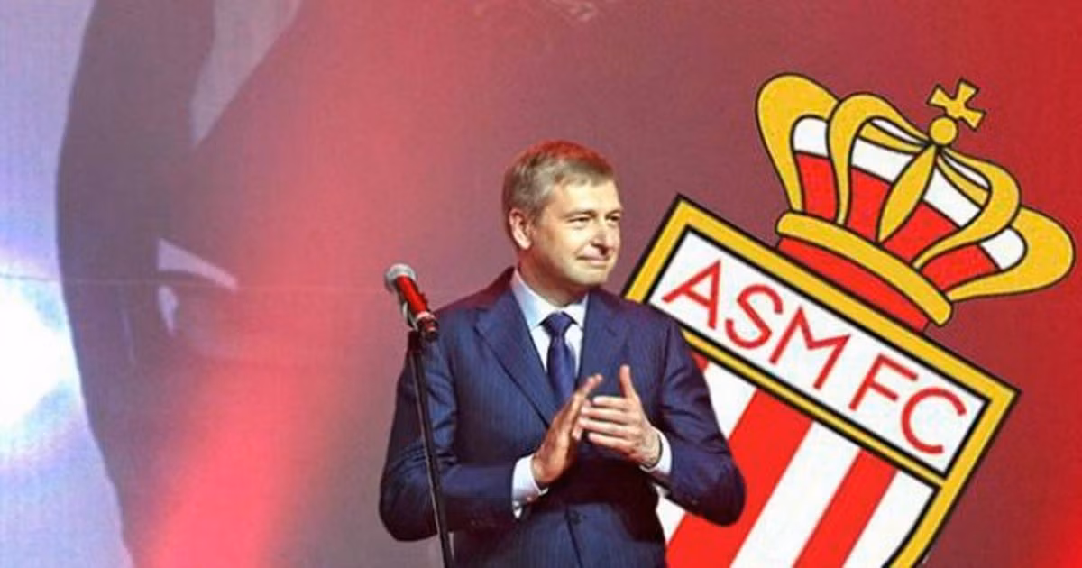 Ông chủ Monaco lập kỷ lục thu 450 triệu USD trong 19 phút: Dmitry Rybolovlev, doanh nhân người Nga hiện đang chủ tịch câu lạc bộ Monaco đã lập kỷ lục thế giới khi thu về 450 triệu USD chỉ trong 19 phút từ bức họa có tên “Salvator Mundi”.