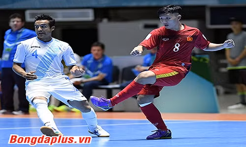 DT Futsal Viet Nam 4-2 Guatemala: Minh Tri di vao lich su