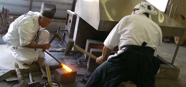 Diem khac biet ve kiem cua Chau Au va Chau A