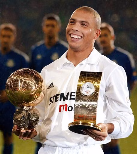 Ronaldo Lima à một tượng đài tại Bernabeu dù anh chỉ gắn bó với đội bóng này trong khoảng thời gian từ năm 2002-2007.