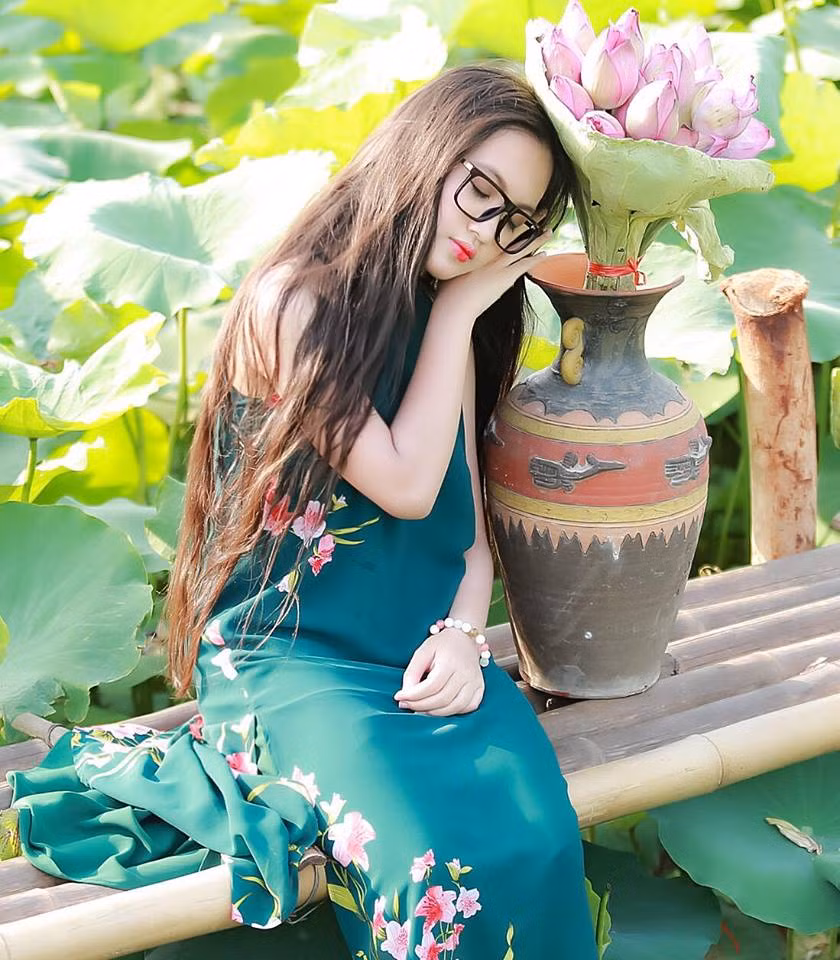 Tháng 8/2017, Đào Ngọc Bảo Hân cho ra mắt BST thời trang do chính tay mình thiết kế và trình diễn trong tuần lễ thời trang Viet Nam Junior Fashion Week 2017.