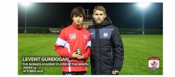 MU có tân binh đầu tiên năm 2017: Hôm nay, CLB Connah's Quay Nomads của xứ Wales đã cho xác nhận thông tin rằng tiền vệ 14 tuổi Levent Gundogan sẽ gia nhập MU trong kỳ chuyển nhượng tới. Cầu thủ này gây được sự chú ý của đội ngũ tuyển trạch viên MU sau khi anh ghi 4 bàn thắng trong 1 trận giao hữu U16.
