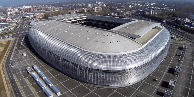 Pierre-Mauroy là SVĐ sẽ diễn ra 4 trận đấu tại vòng bảng Euro 2016 cùng với đó là 1 trận tại vòng 1/16 và 1 trận tứ kết. Đây cũng là sân nhà của CLB Lille, đội bóng đang làm mưa làm gió tại Ligue 1.